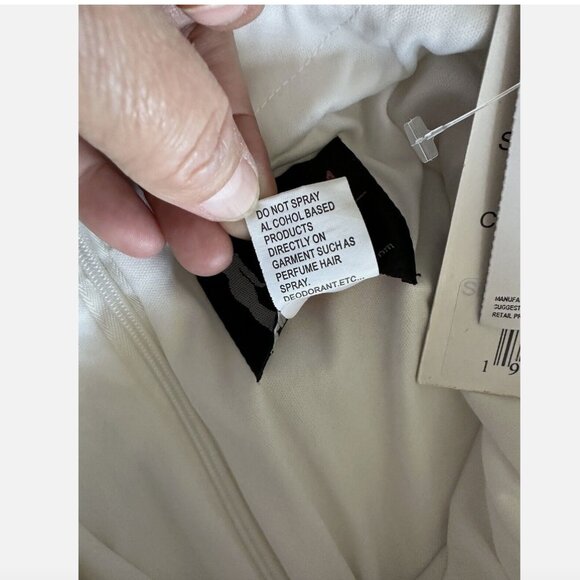 NWT $298 Mac Duggal Cowl Back Surplice Knit Gown in White Size 6 - Picture 10 of 10